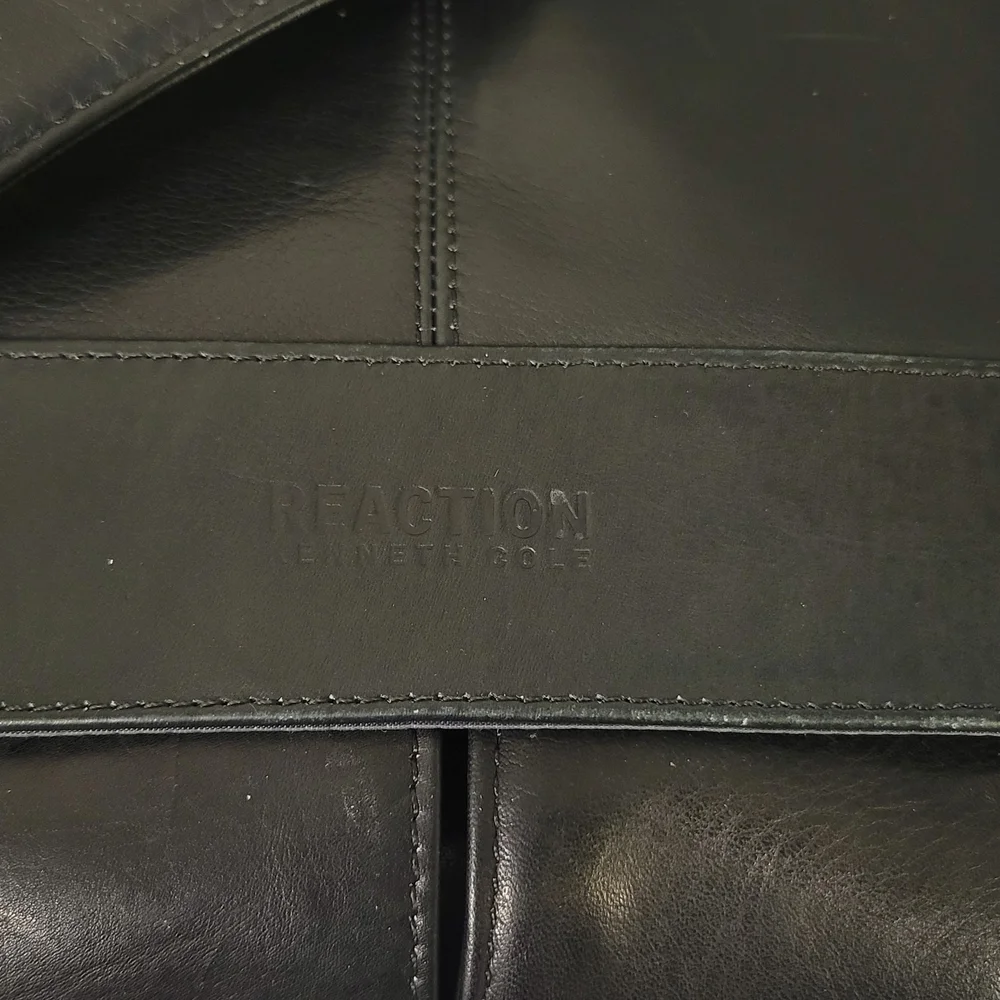 Black Men's Messenger Bag - Professional Laptop Shoulder Bag